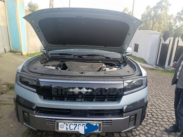 BYD Leopard 8 2.0 Hybrid AWD 2025 Blue