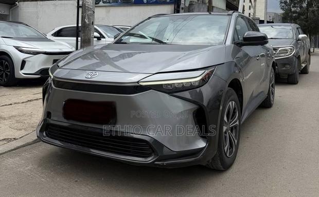 Toyota bZ4X 2023 Gray
