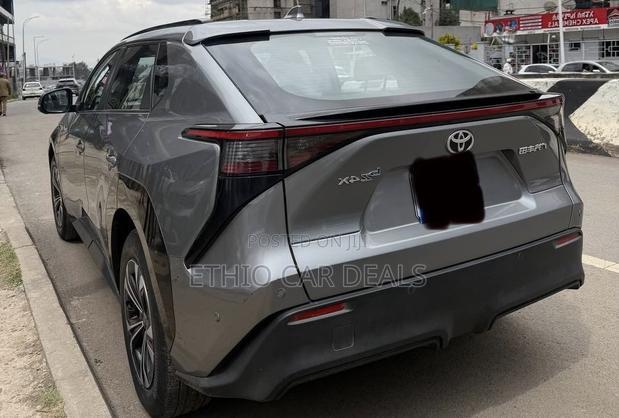 Toyota bZ4X 2023 Gray