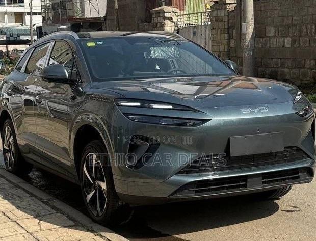 New BYD Sealion 06 EV 2025 Green