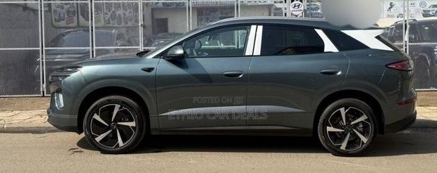 New BYD Sealion 06 EV 2025 Green