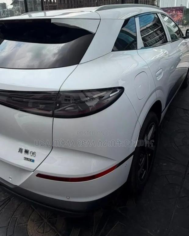 New BYD Sealion 06 EV 2025 Off white