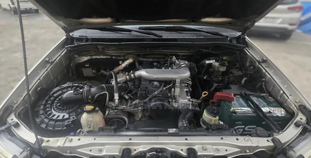Toyota Hilux 2013 Gold