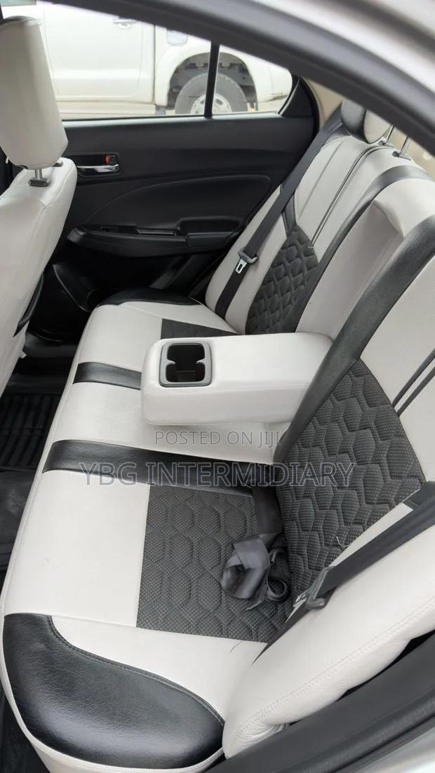Suzuki Dzire 2022 Silver