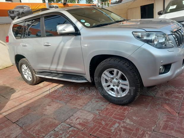 Toyota Land Cruiser Prado 2011 Silver