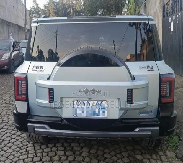 BYD Leopard 8 2.0 Hybrid AWD 2025 Blue