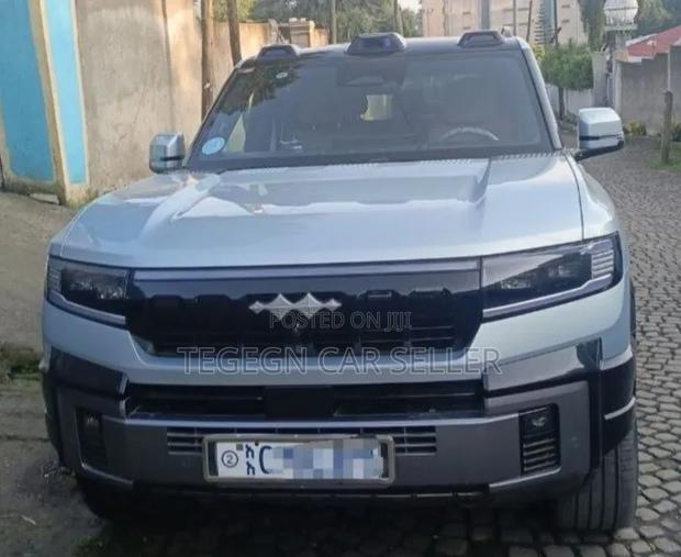 BYD Leopard 8 2.0 Hybrid AWD 2025 Blue