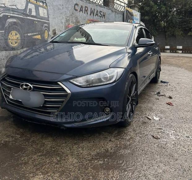 Hyundai Avante 2017 Blue