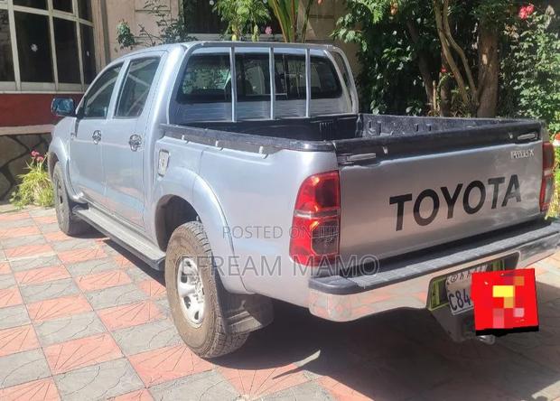 Toyota Hilux 2012