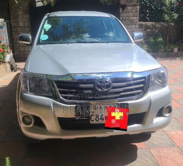 Toyota Hilux 2012