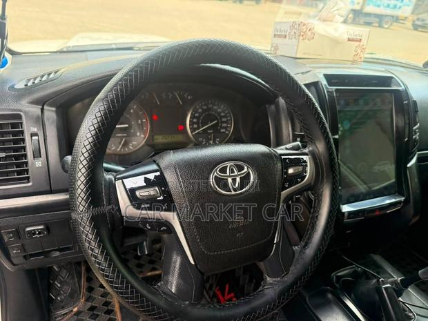 Toyota Land Cruiser 4.5 V8 GX-R 2012 White
