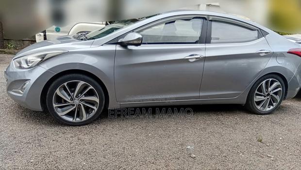 Hyundai Avante 2015