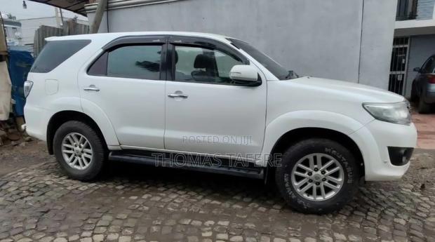 Toyota Fortuner 2014 White