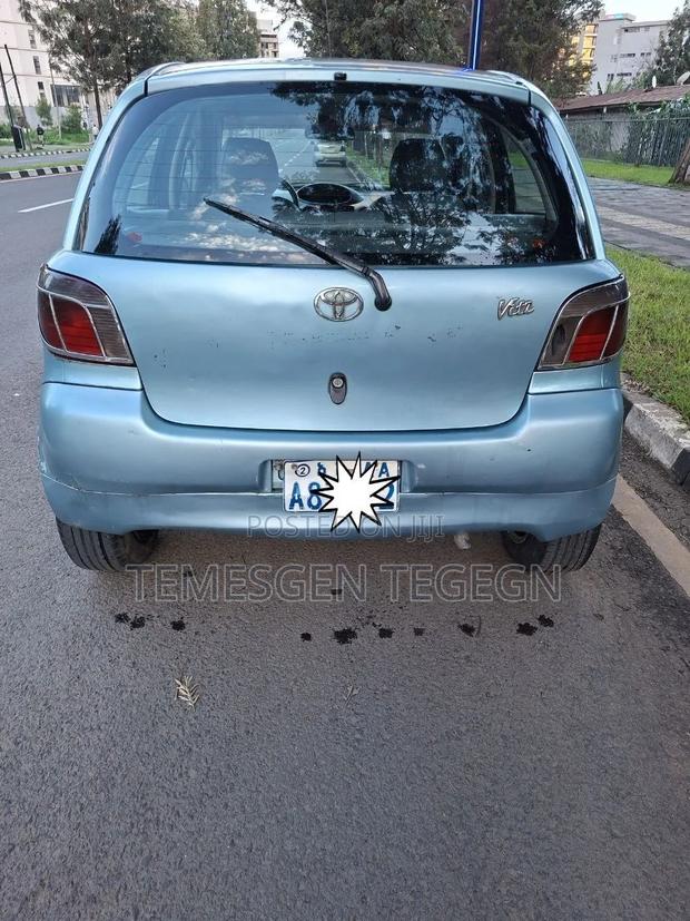 Toyota Vitz 2001