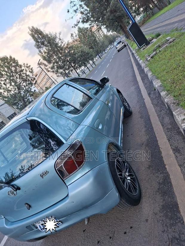 Toyota Vitz 2001