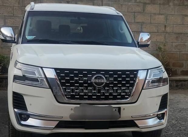Nissan Patrol 2017 White