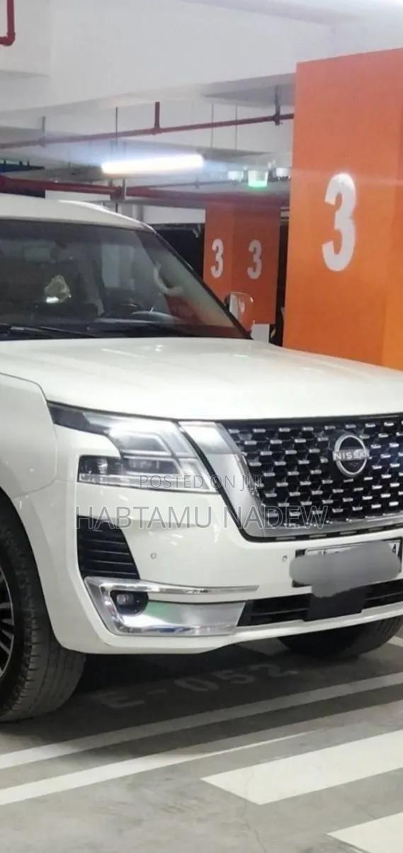 Nissan Patrol 2017 White