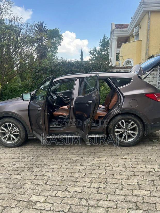 Hyundai Santa Fe 2014 Gray