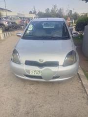 Toyota Vitz 2000 Silver for sale