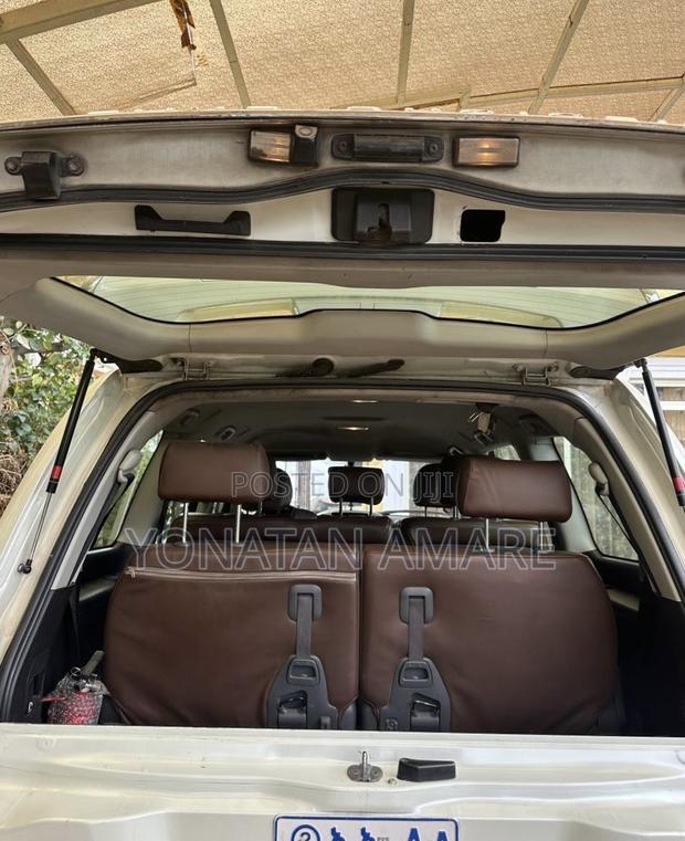 Toyota Land Cruiser 2012 White