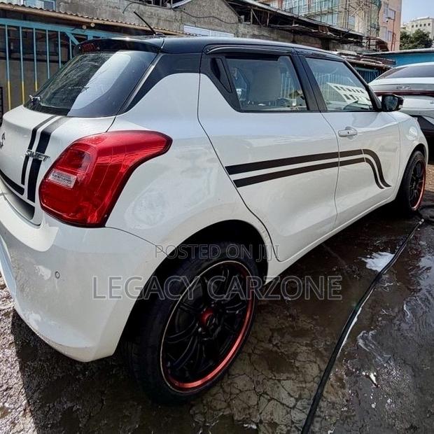 Suzuki Swift 2021 White