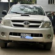 Toyota Hilux 2008 Gold for sale