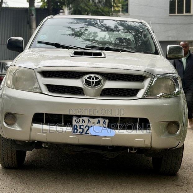 Toyota Hilux 2008 Gold
