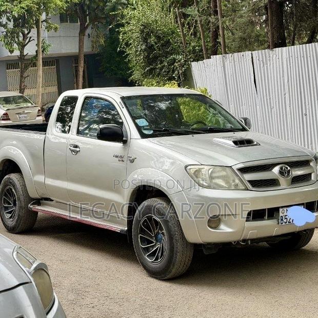 Toyota Hilux 2008 Gold