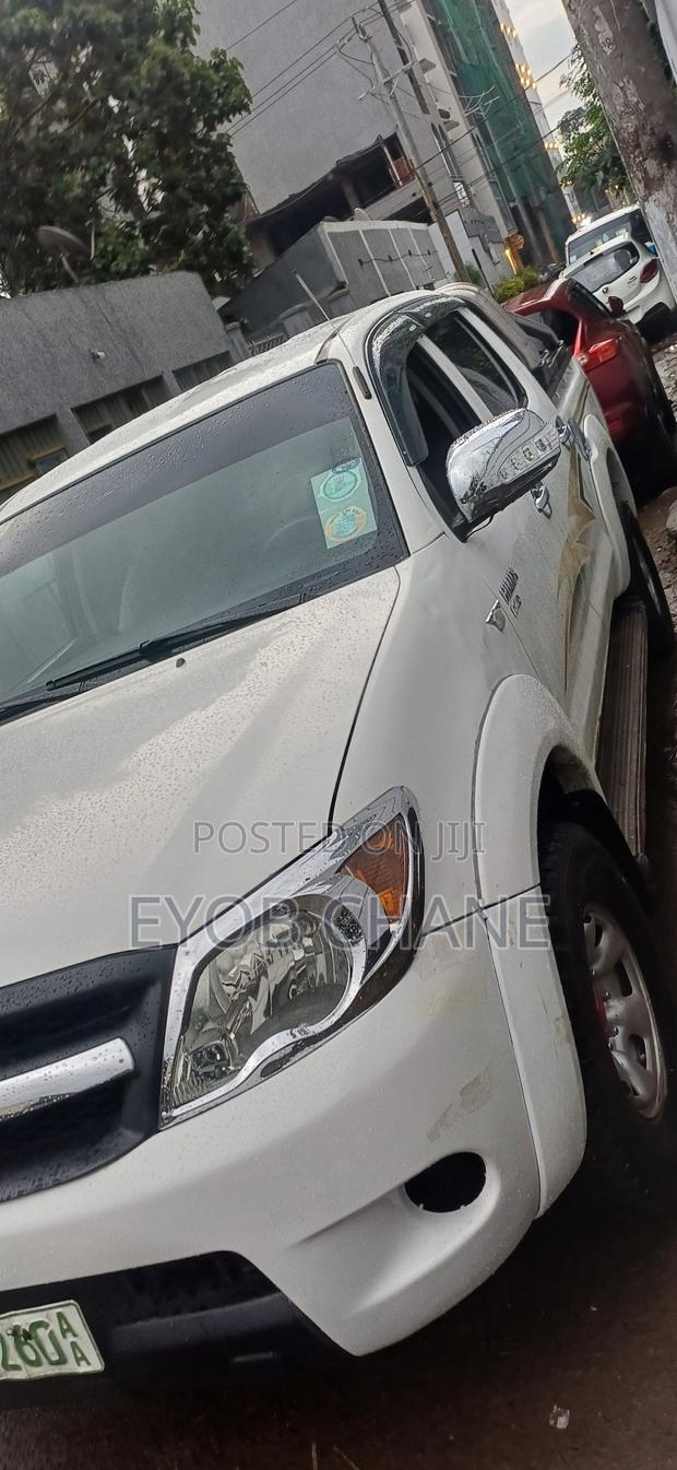 Toyota Hilux 2007 White