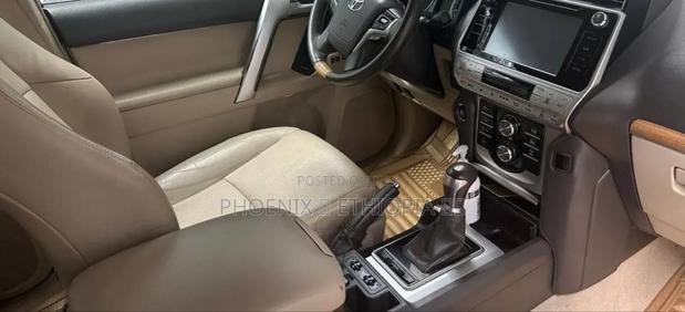 Toyota Land Cruiser Prado 2019 Brown