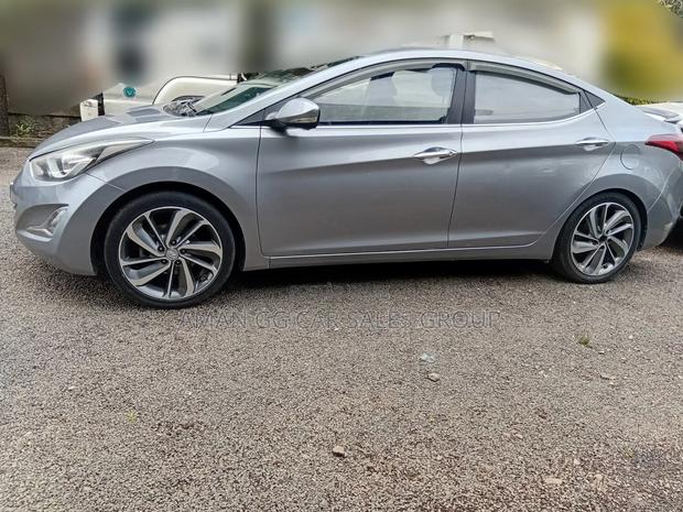 Hyundai Avante 2015 Gray