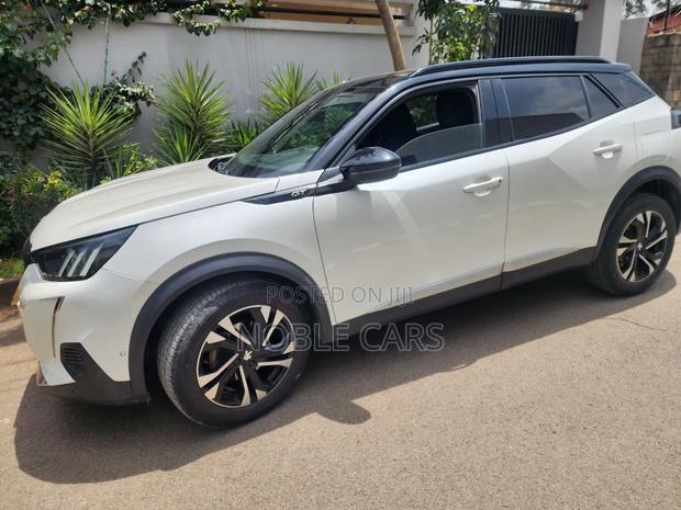 Peugeot 2008 2022 Ivory