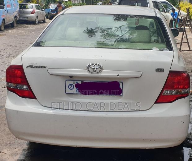 Toyota Axio 2010 White