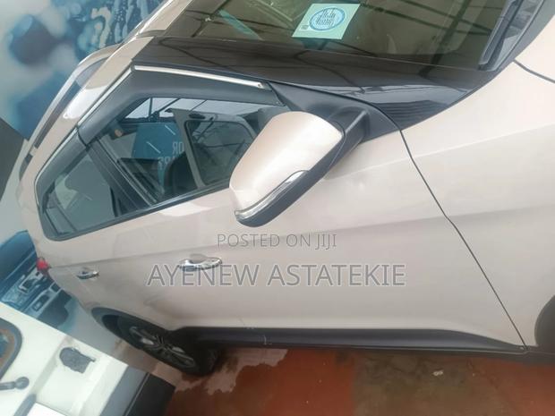 Hyundai Tucson 2018 Gold