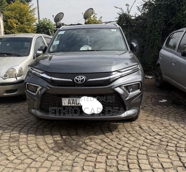 Toyota Urban Cruiser 2023 Black