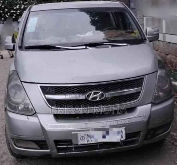 Hyundai H200 2013 Silver