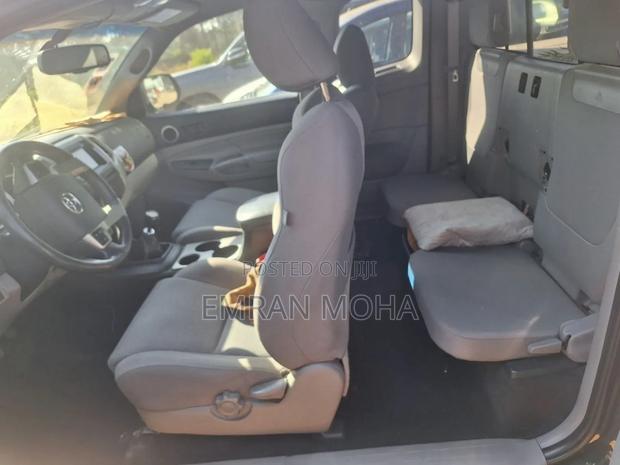 Hyundai H200 2013 Silver