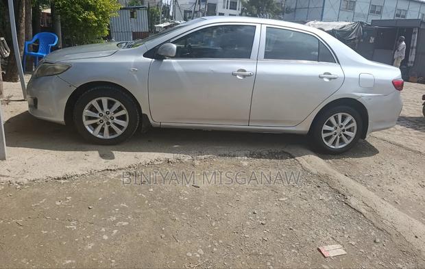 Toyota Corolla 2009 Silver