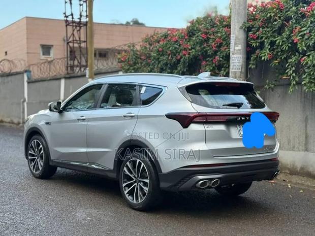 Jetour X70 Plus 2023 Silver