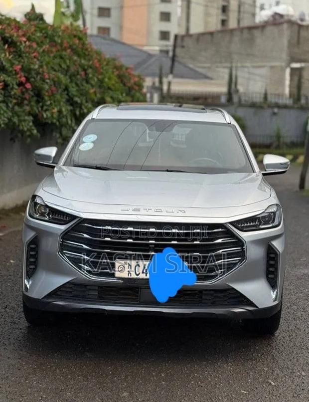 Jetour X70 Plus 2023 Silver