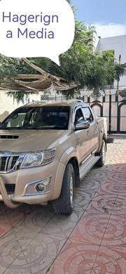 Toyota Hilux 2015 Gold for sale