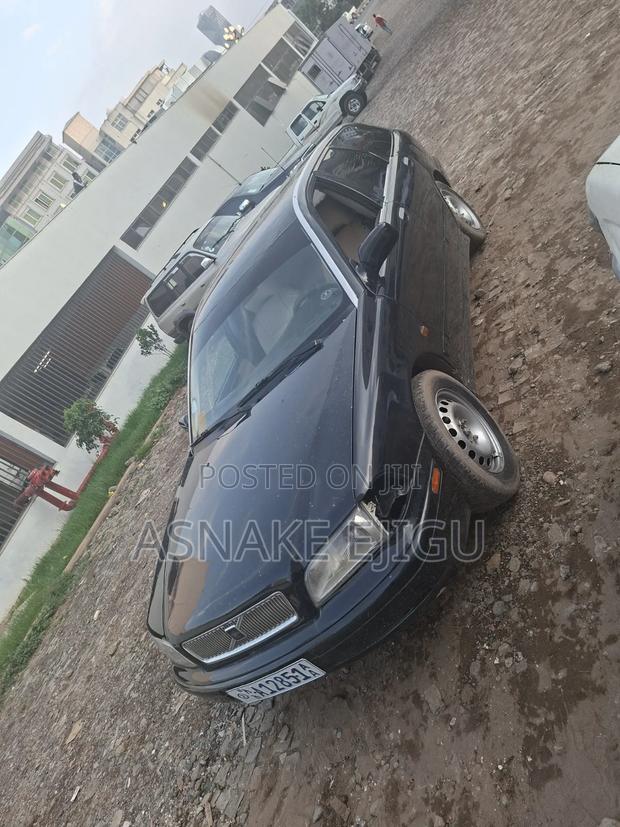 Volvo V40 1996 Black