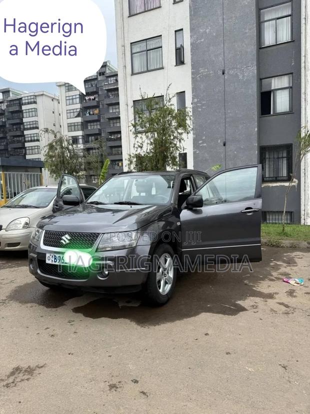 Suzuki Grand Vitara 2021 Gray