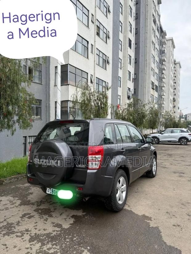 Suzuki Grand Vitara 2021 Gray