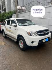 Toyota Hilux 2007 White for sale