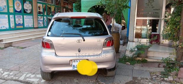 Toyota Vitz 2001