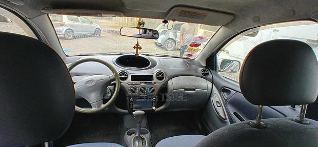 Toyota Vitz 2001