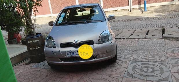 Toyota Vitz 2001