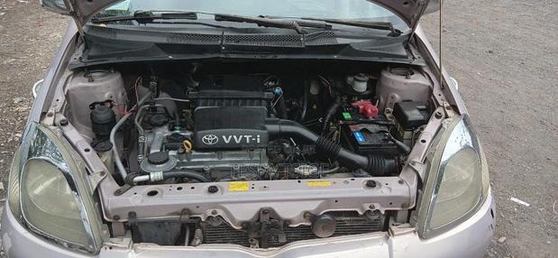 Toyota Vitz 2001