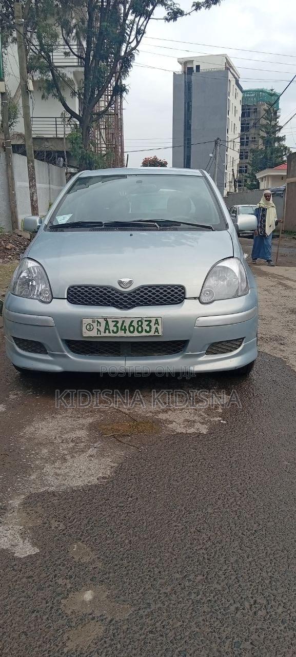 Toyota Vitz 2004 Blue